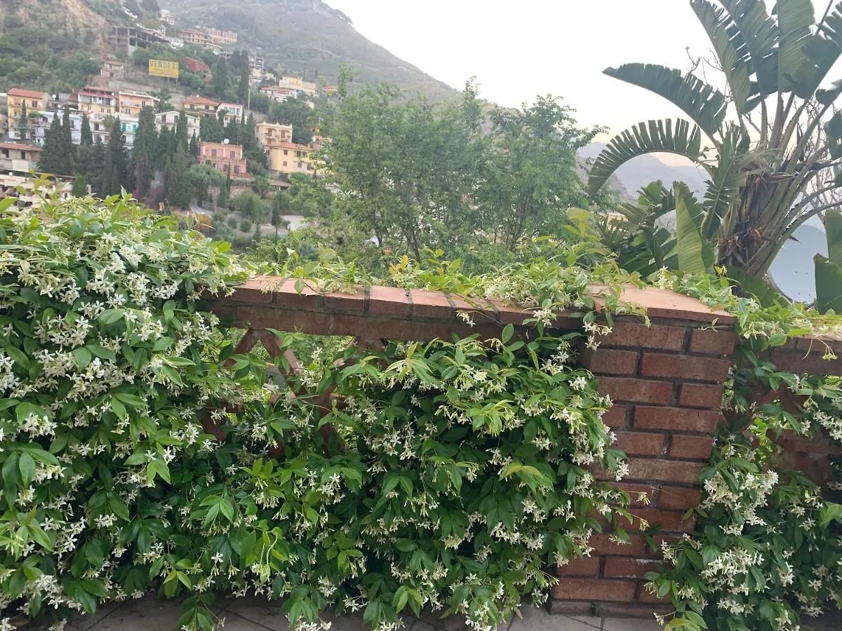 Vila La Finestra Di Taormina