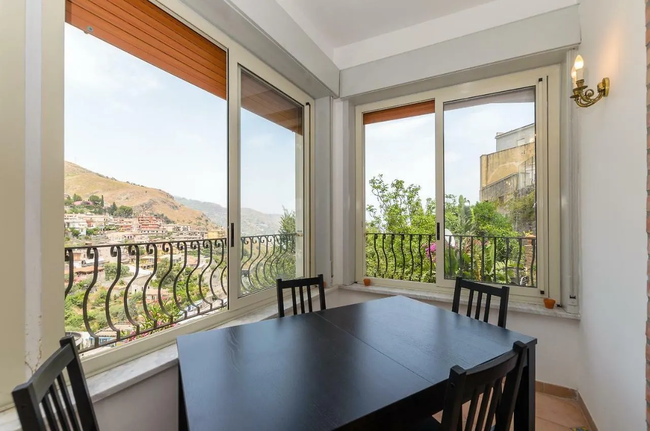 Vila La Finestra Di Taormina